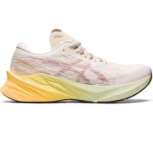 ASICS Novablast 3 Women’s Sneakers Size 6 Cream Fawn